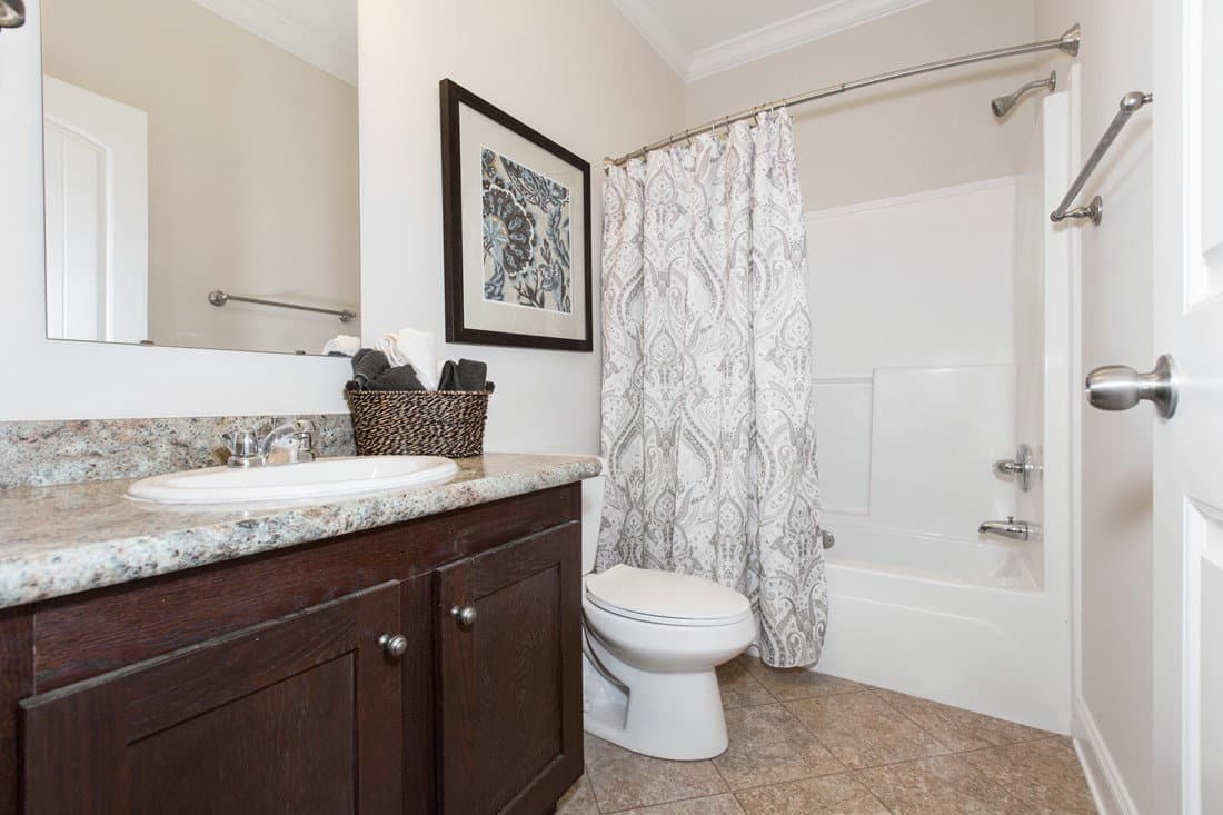 3533 jamestown bathroom home features