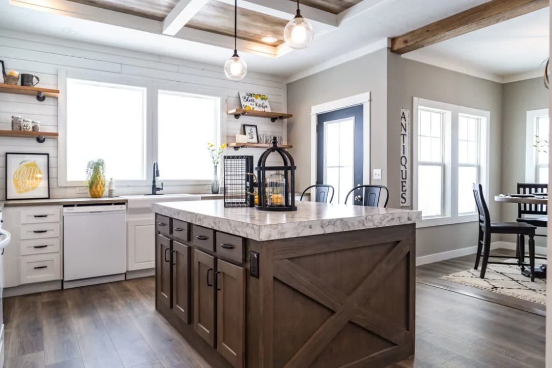 Southern belle hud kitchen home features