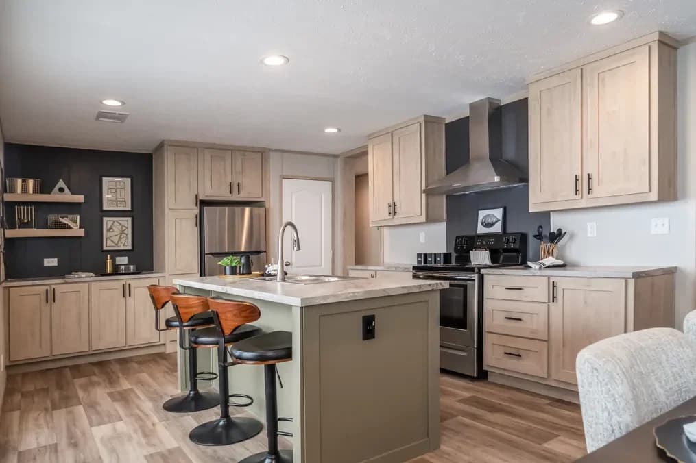Rainier kitchen home features