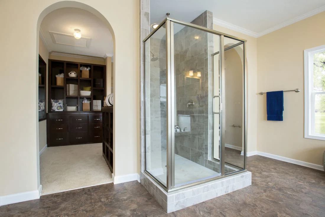 2083 heritage bathroom home features