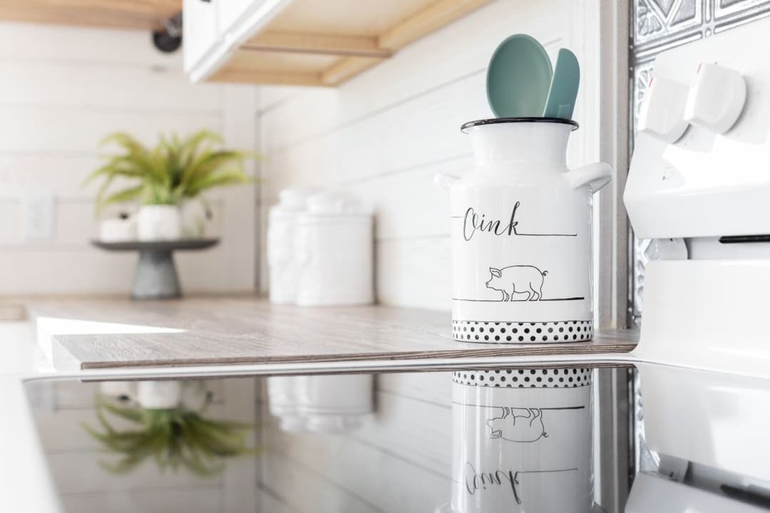 Southern belle hud kitchen home features