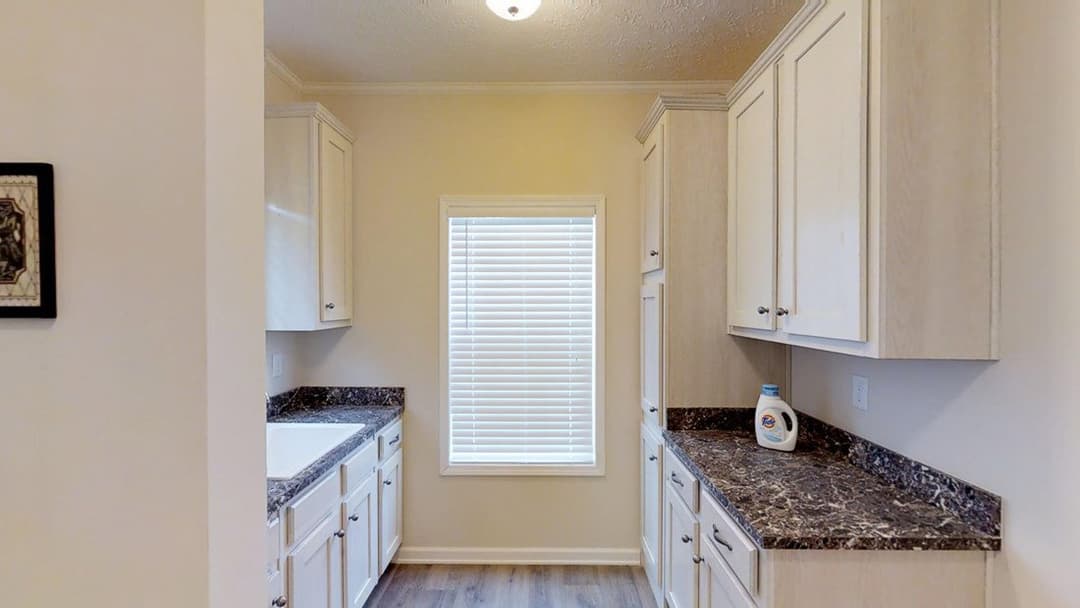 2917 heritage interior home features