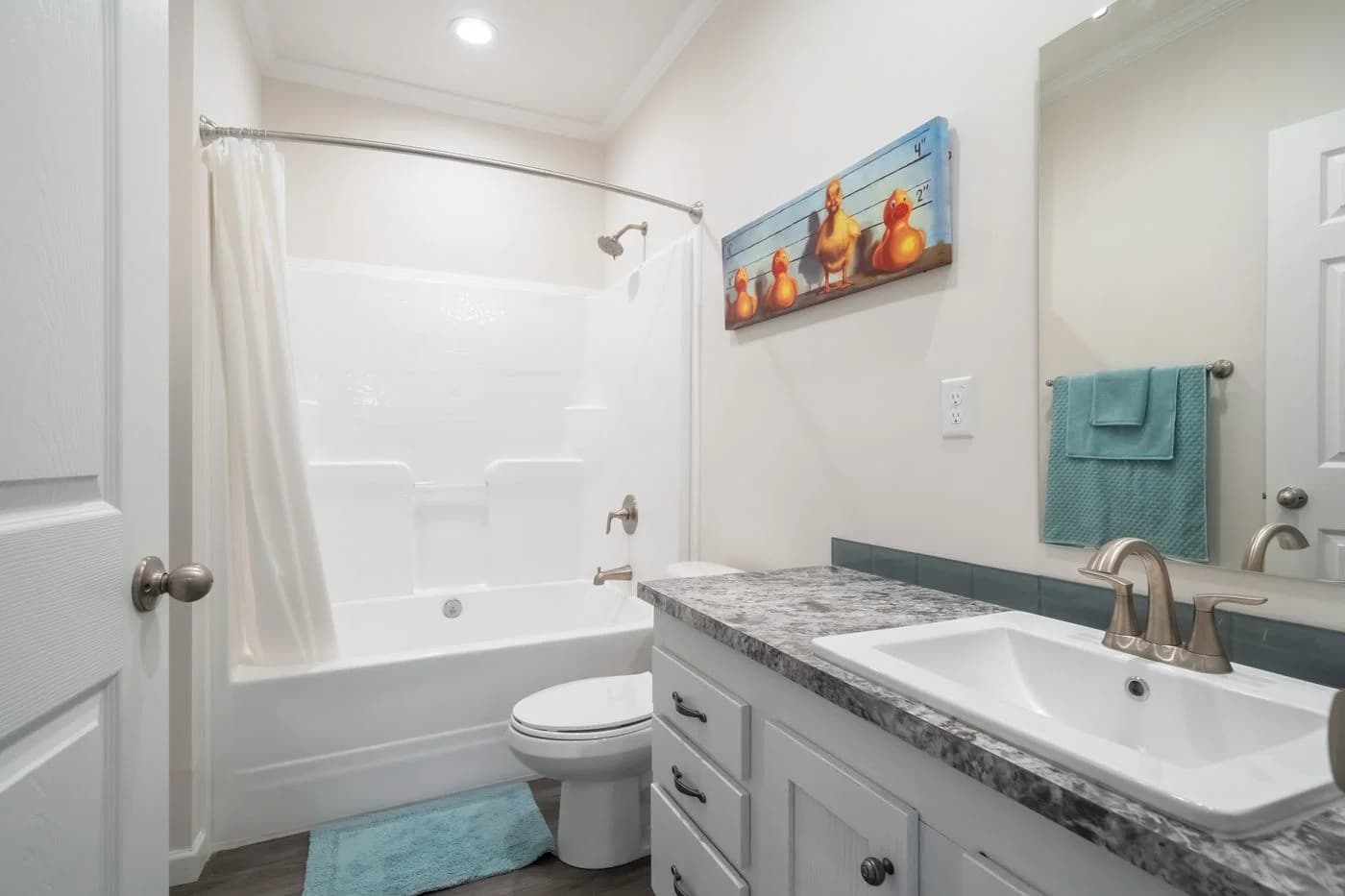 The raelyn hud bathroom home features