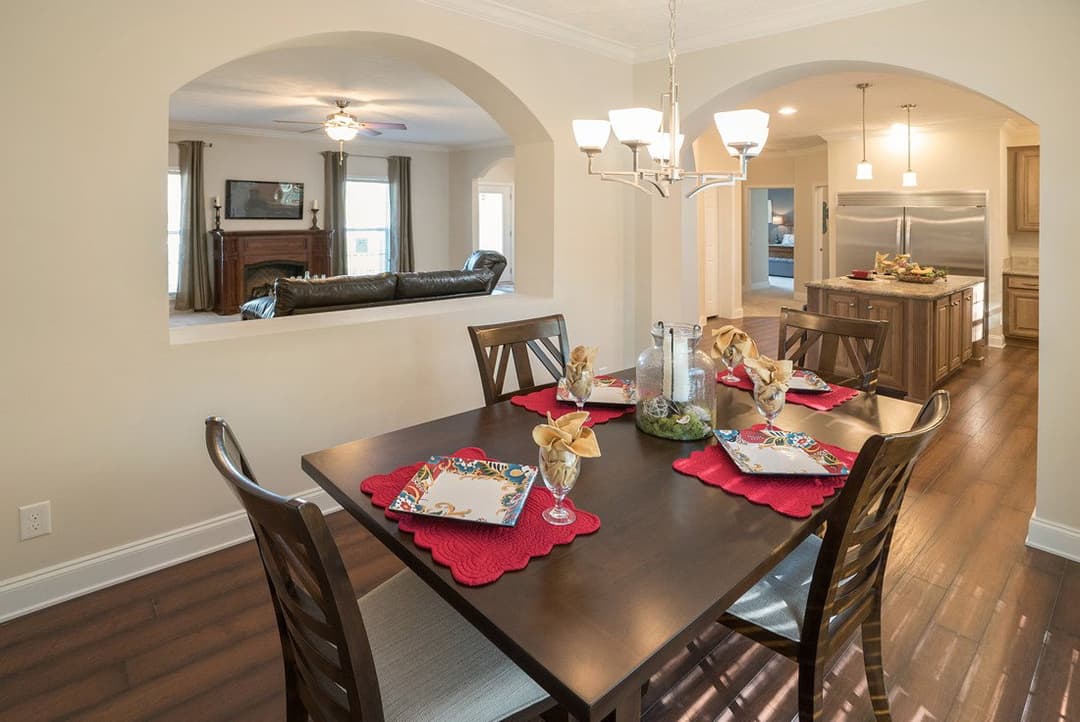 3545 jamestown interior home features