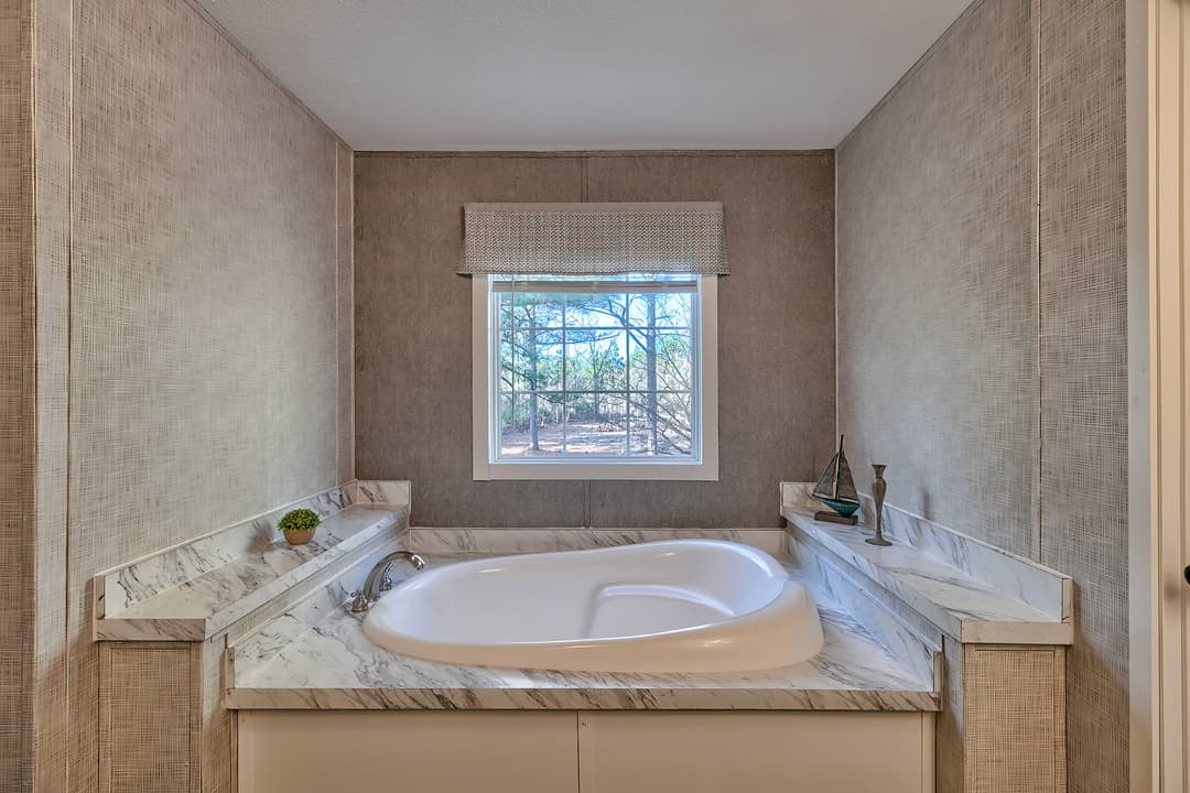 229 longspur ln bathroom home features