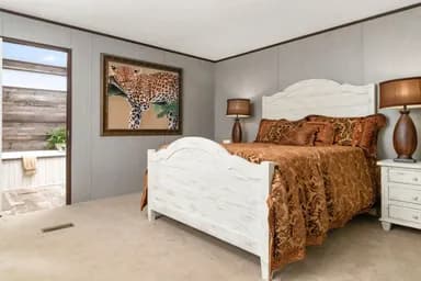 The seaside bedroom home features