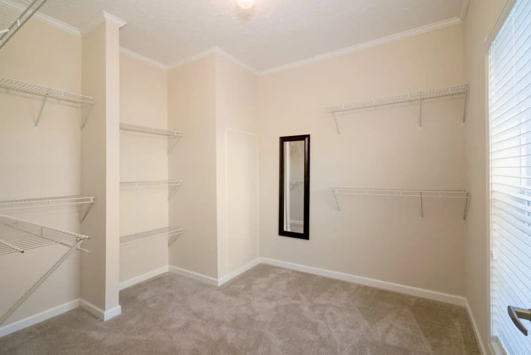1545 jamestown interior home features