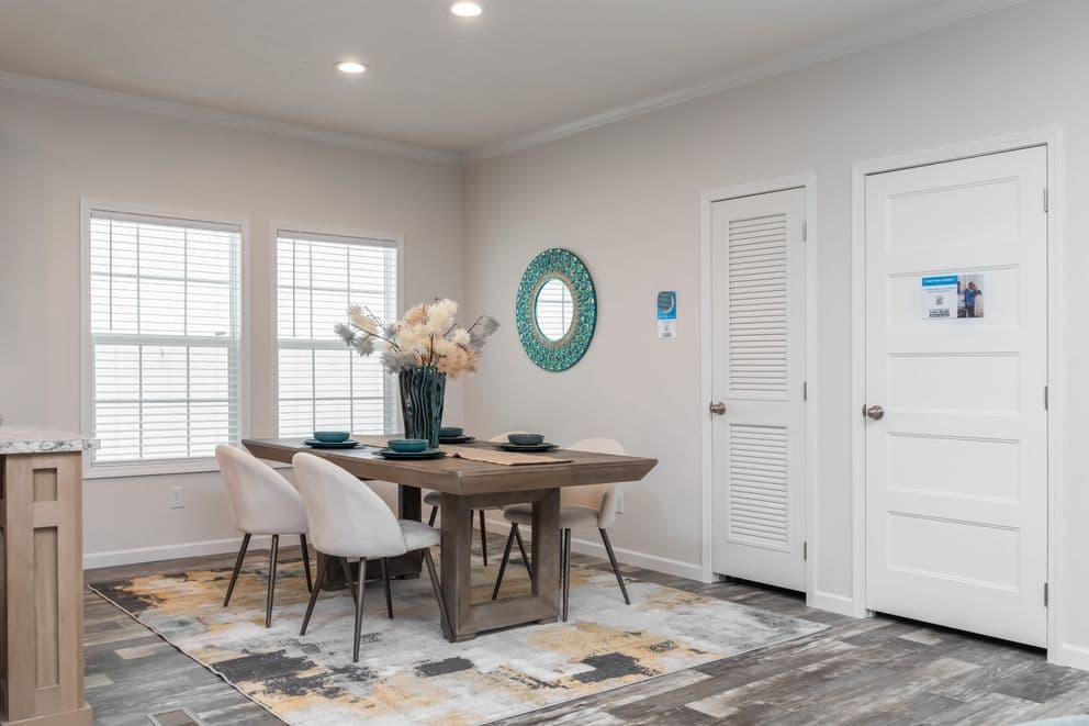 Bella vista hud interior home features