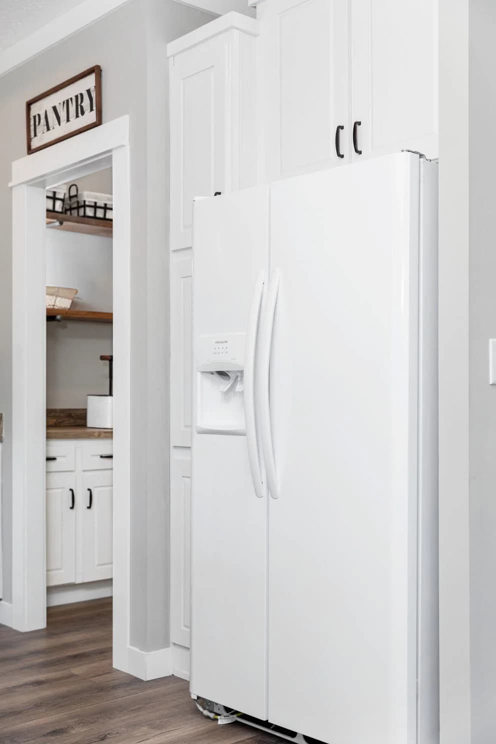 Southern belle 4br mod kitchen home features