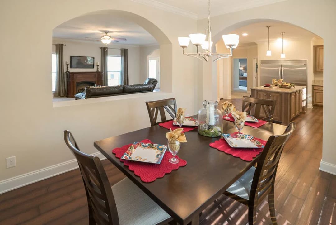 1545 jamestown interior home features