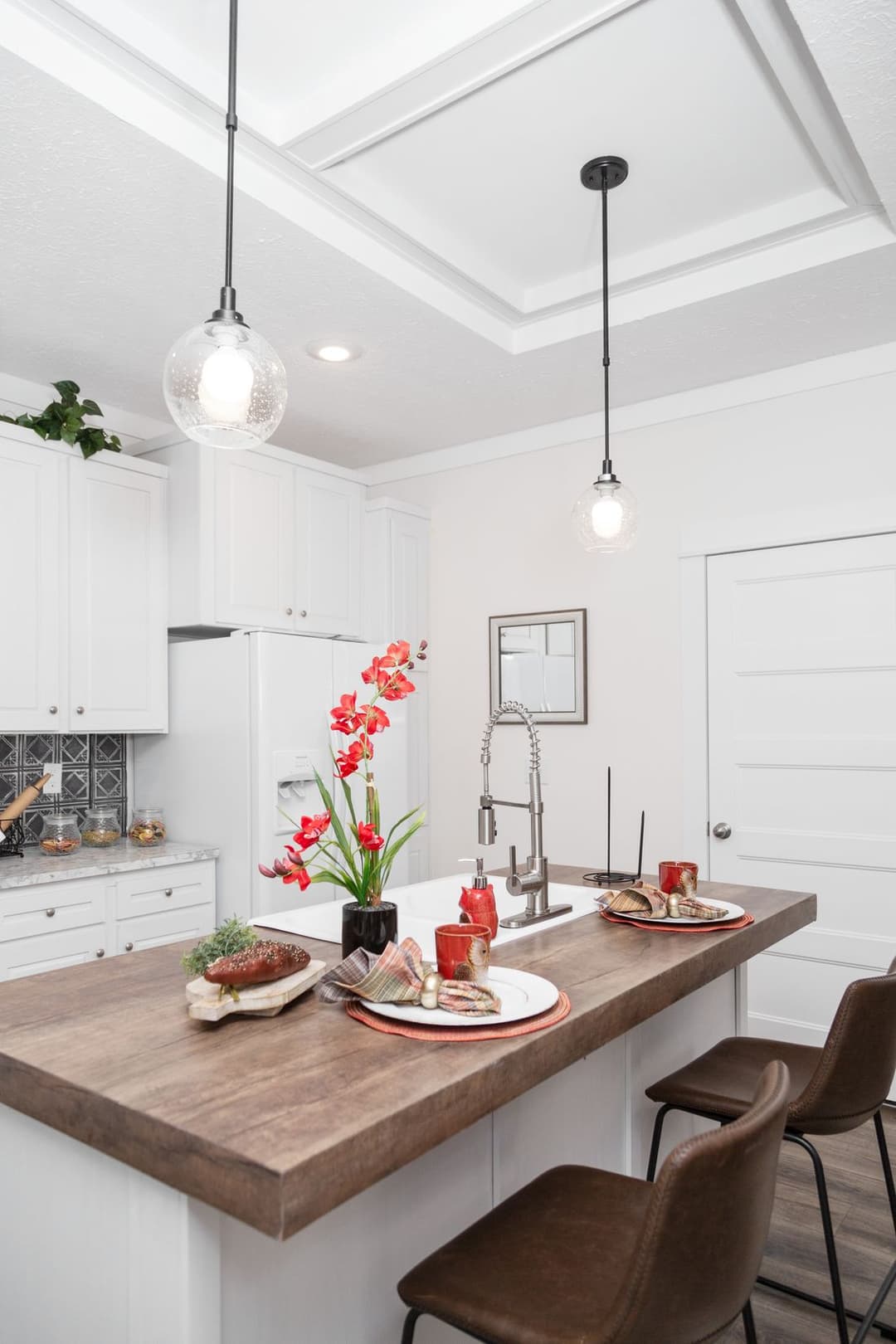 The magnolia mod interior home features