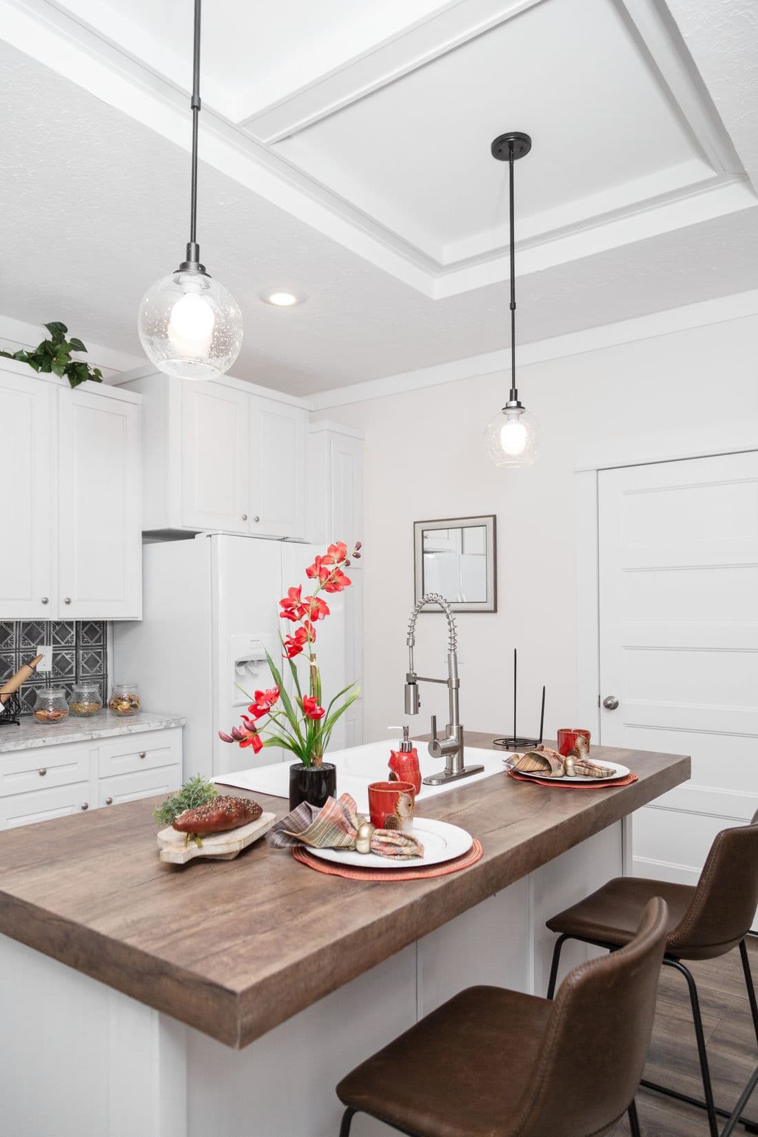 The magnolia mod interior home features