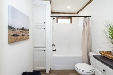 Arabella bathroom home features