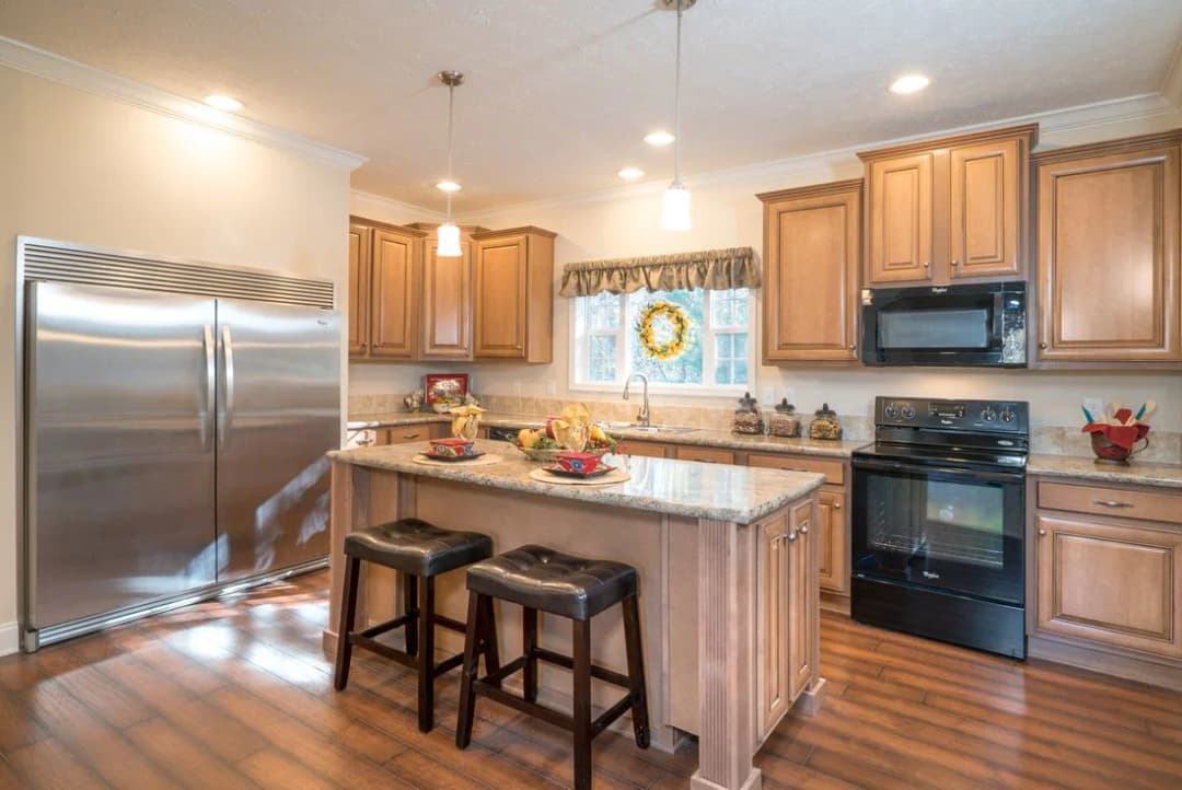 1545 jamestown kitchen home features