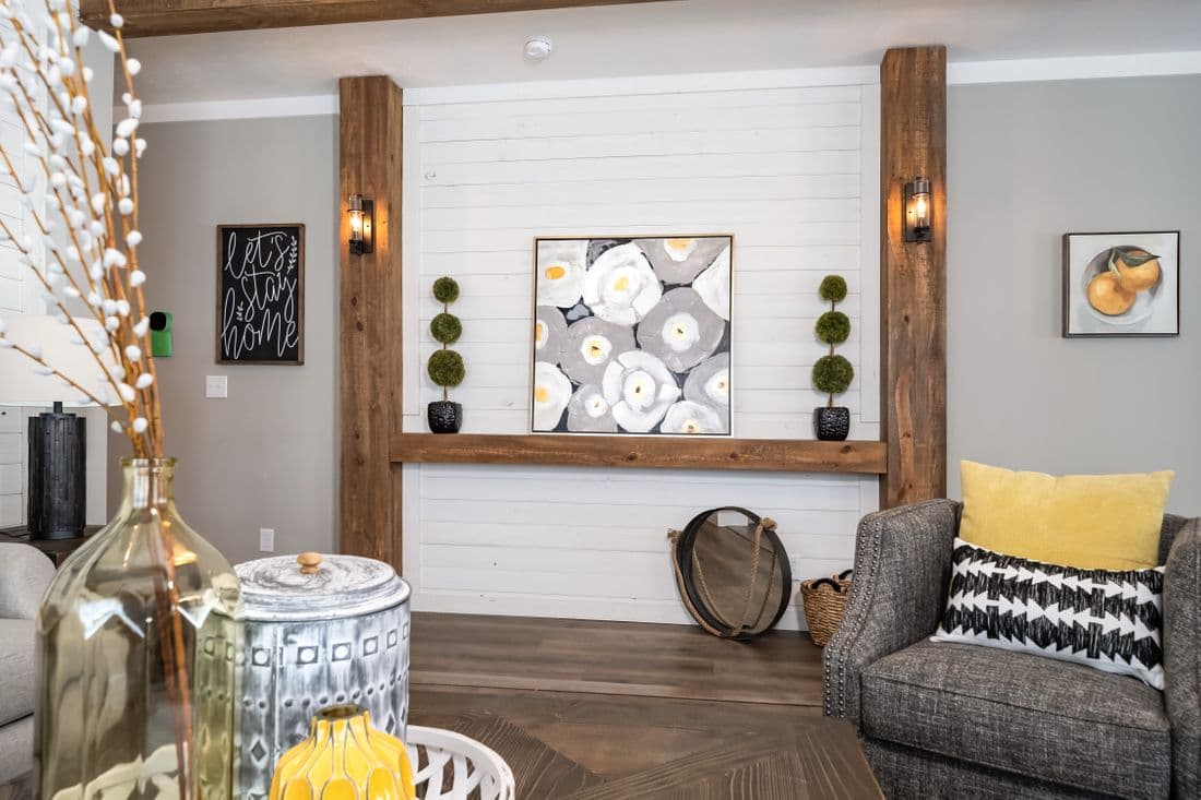 Southern belle hud interior home features