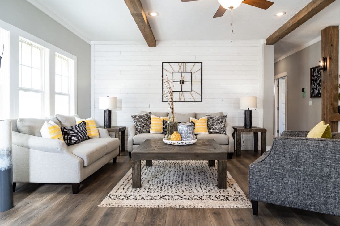 Southern belle hud interior home features
