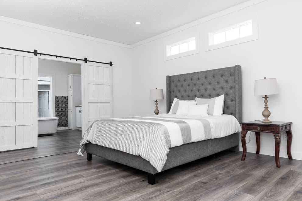Southern belle 4br mod bedroom home features