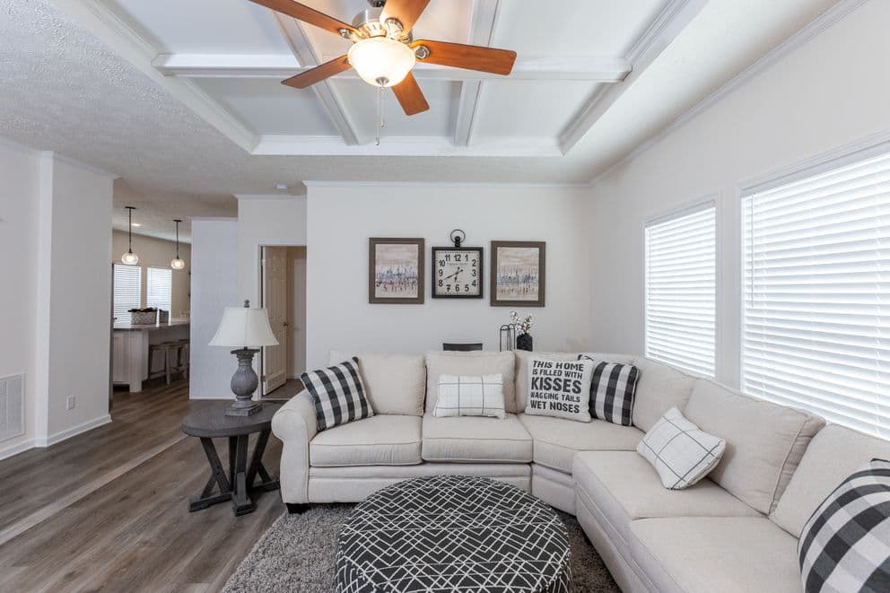 The boss hud interior home features