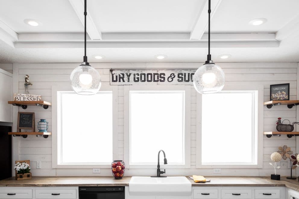 Southern comfort mod kitchen home features