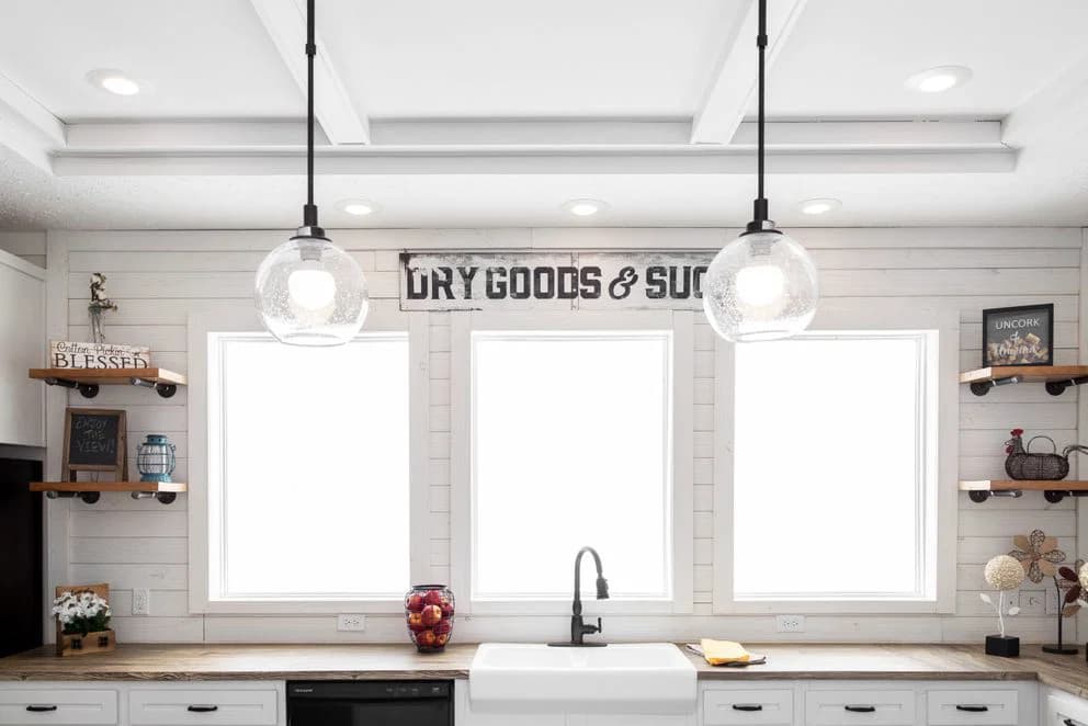 Southern comfort mod kitchen home features