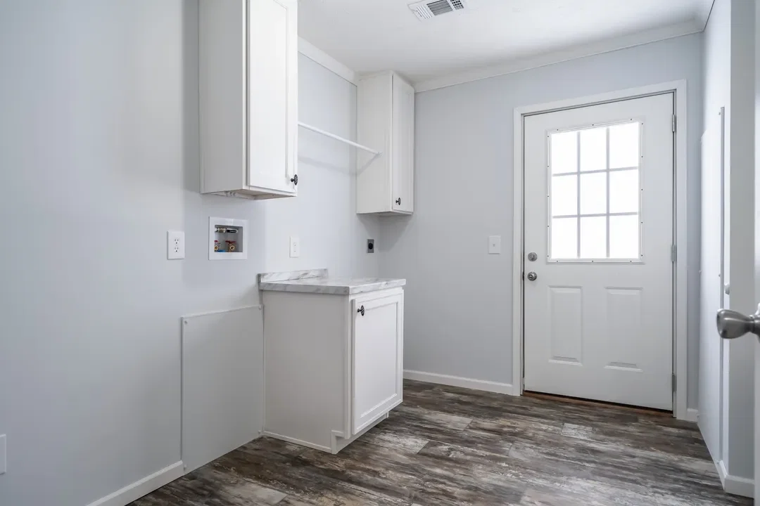 The leahy interior home features