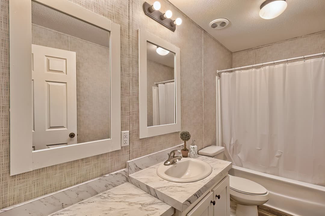 229 longspur ln bathroom home features
