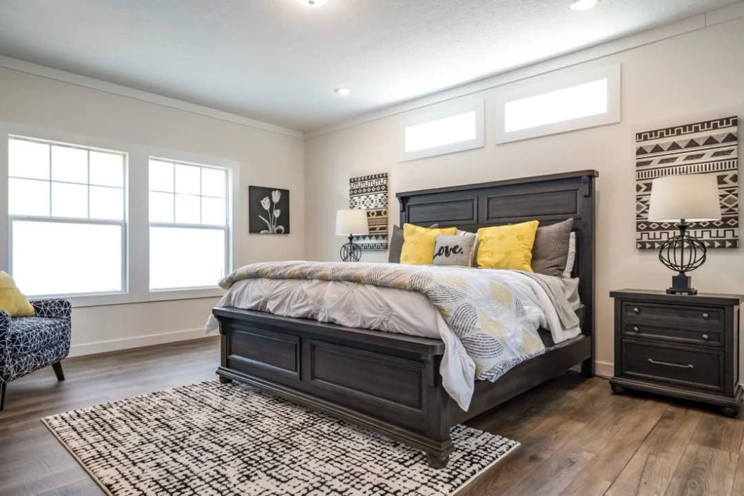 Southern belle hud bedroom home features