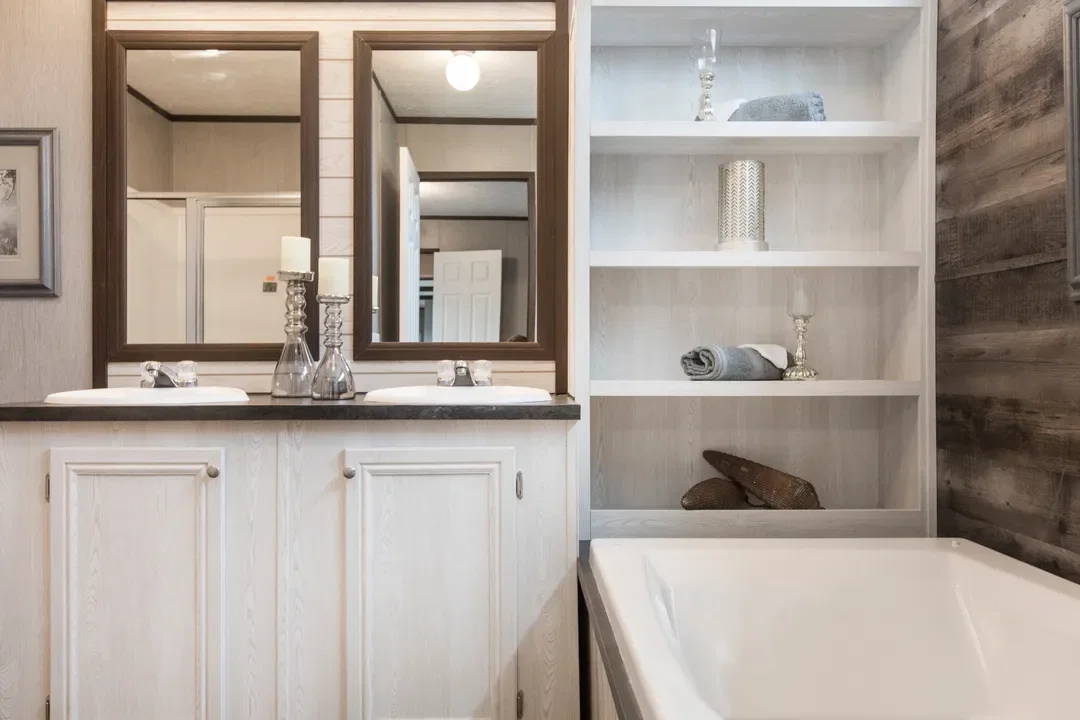 The seaside 2 bathroom home features