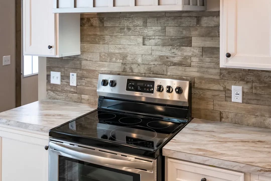 The bobby jo kitchen home features