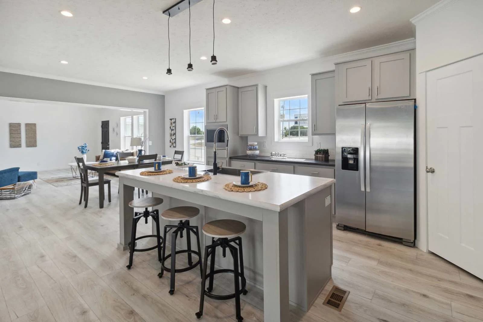 Ironclad 3276-21 kitchen home features