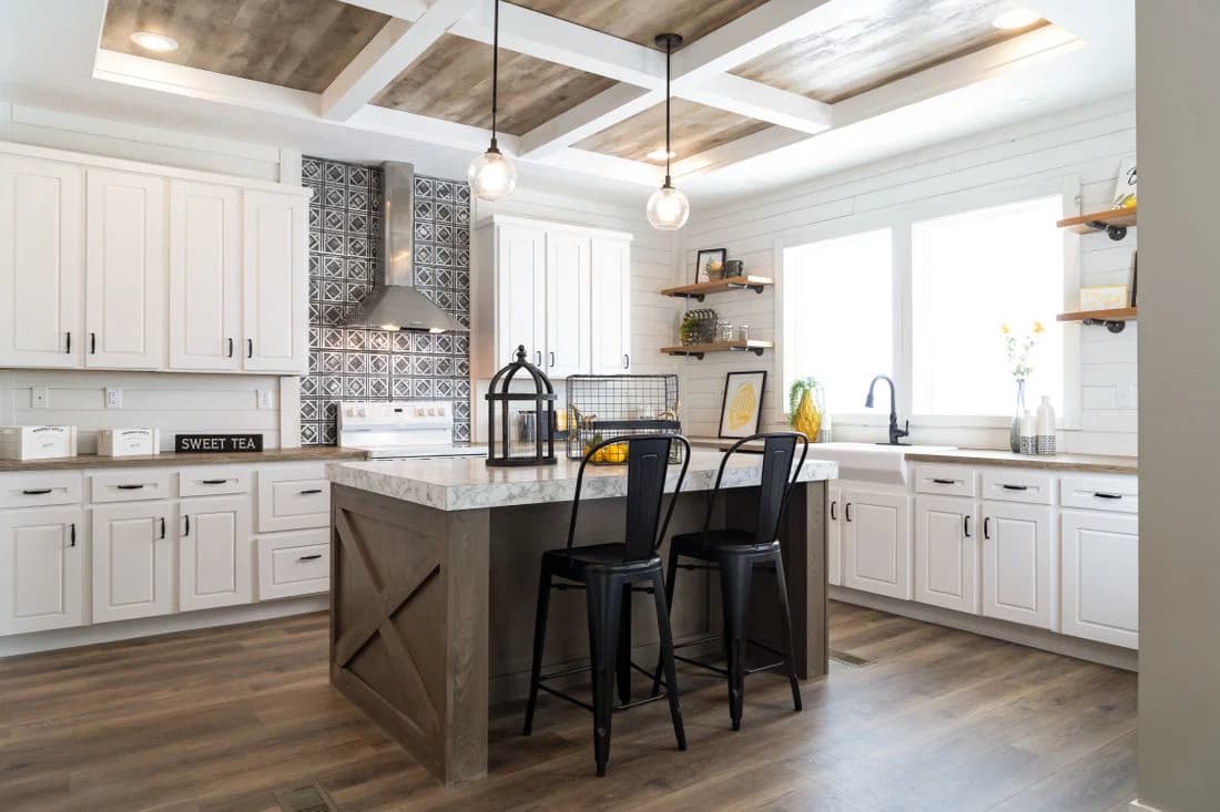 Southern belle hud kitchen home features