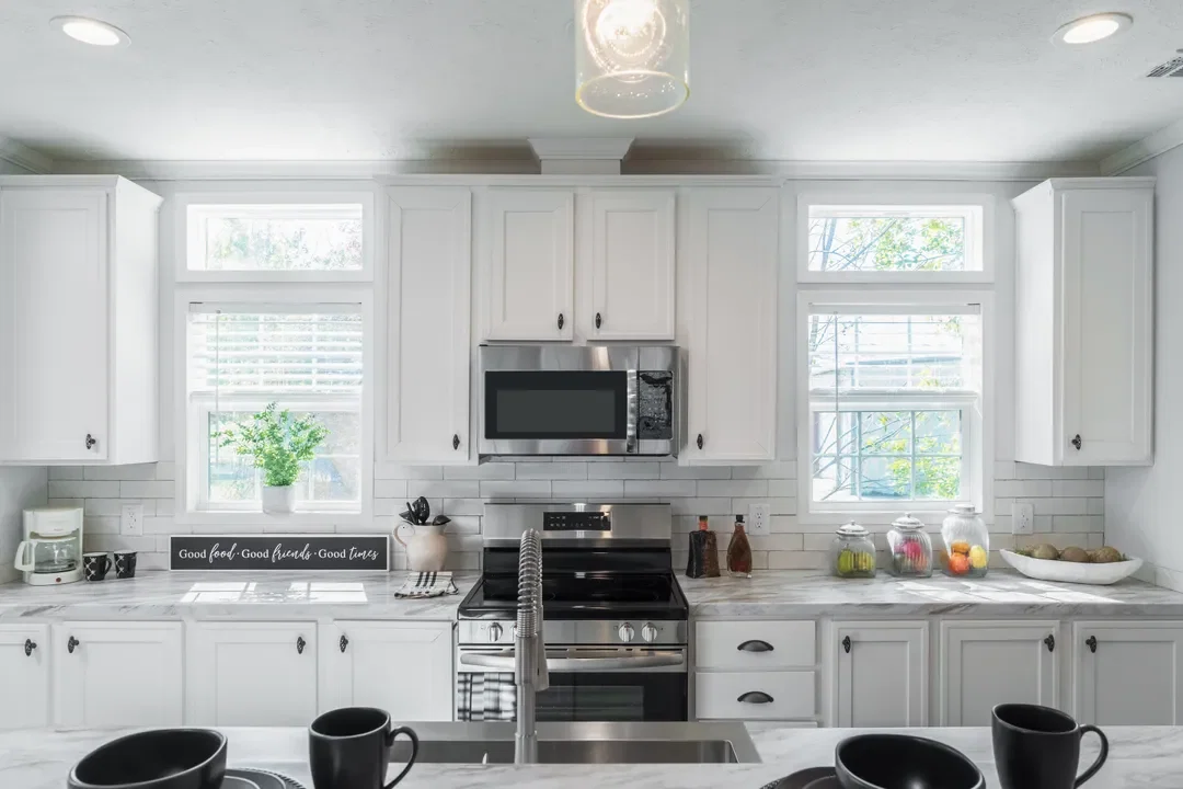 The hewitt kitchen home features