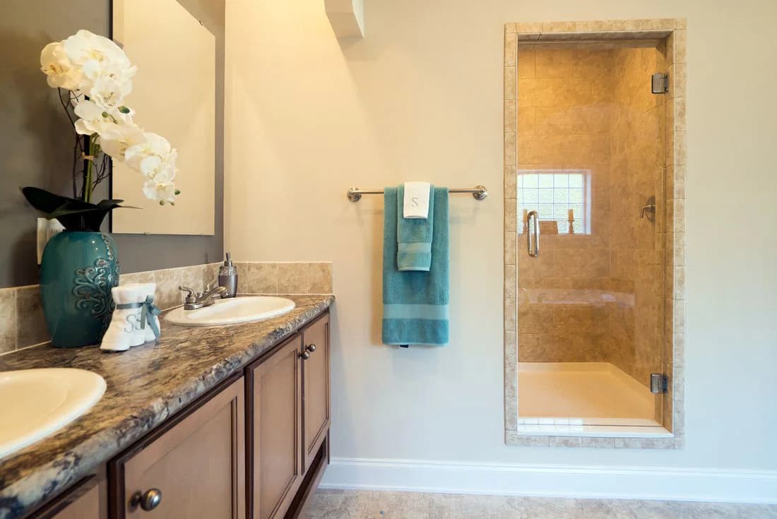 1545 jamestown bathroom home features
