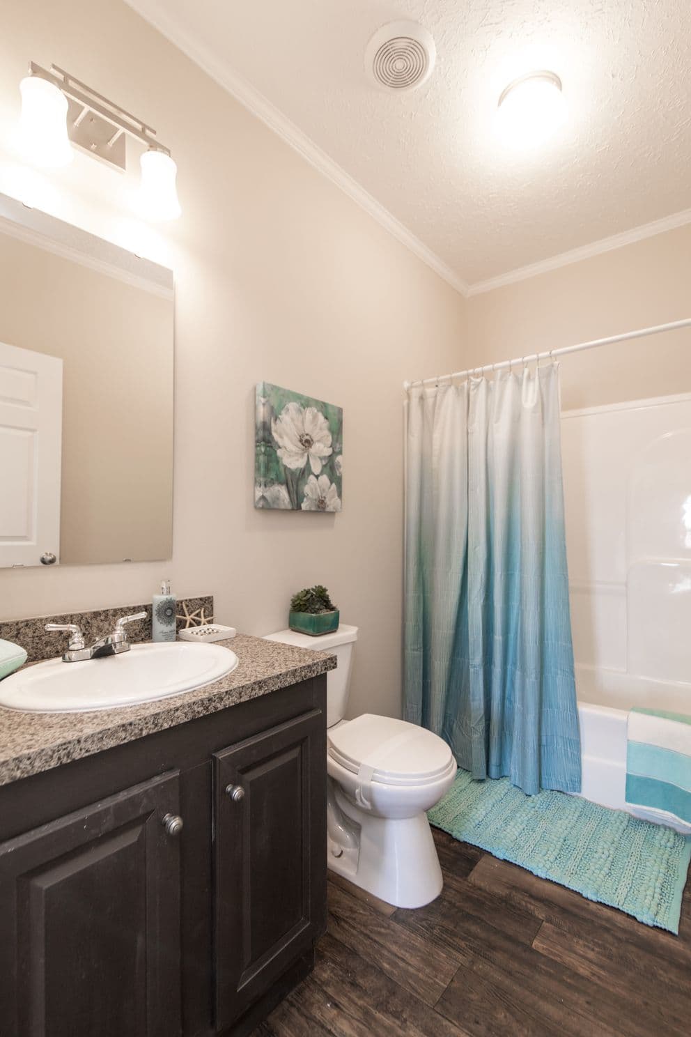 Sweet one mod bathroom home features