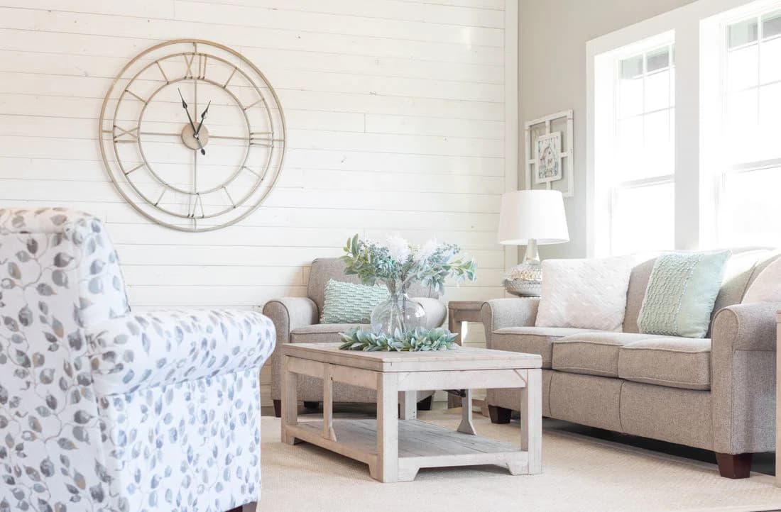 Southern belle hud interior home features