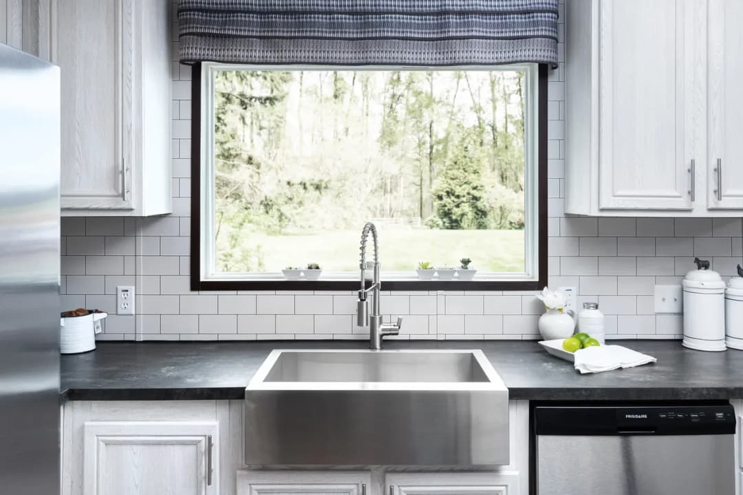 The shoreline kitchen home features