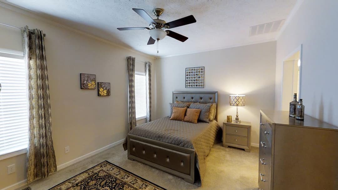 2917 heritage bedroom home features