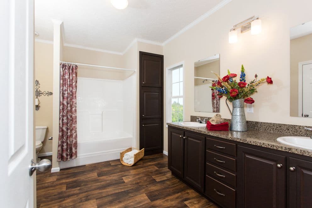Sweet one 72 hud bathroom home features