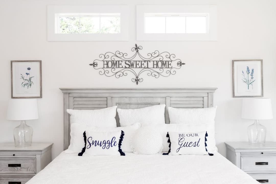 Southern belle hud bedroom home features