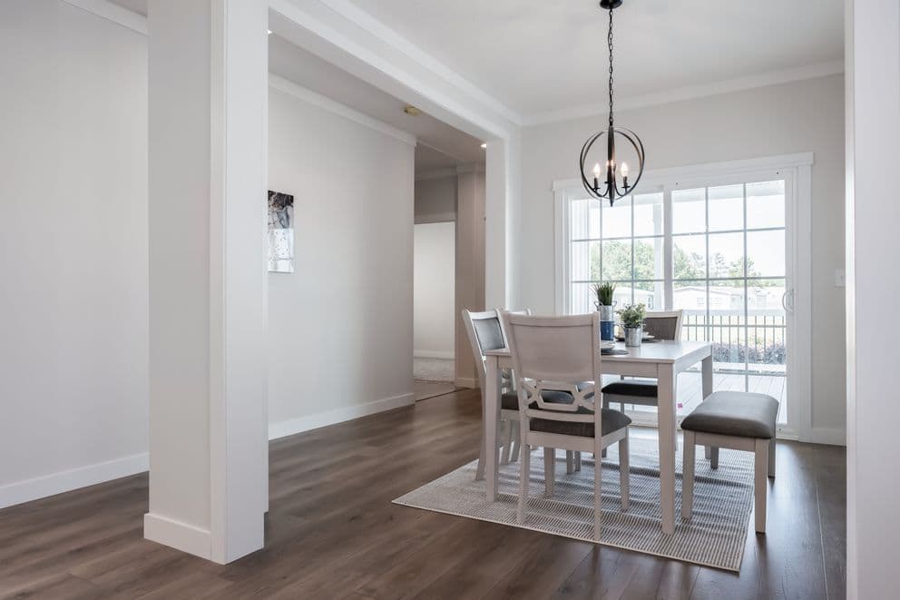 Baby belle mod interior home features