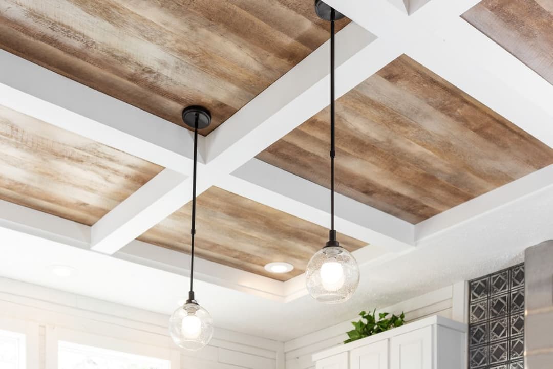 Southern belle mod interior home features