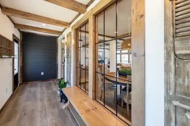 Arabella interior home features