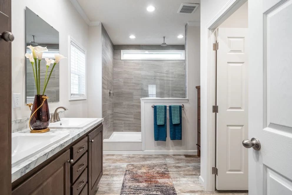 The osprey mod bathroom home features