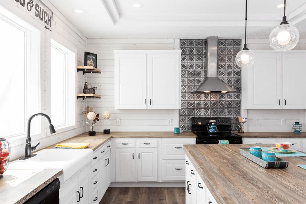 Southern comfort mod kitchen home features